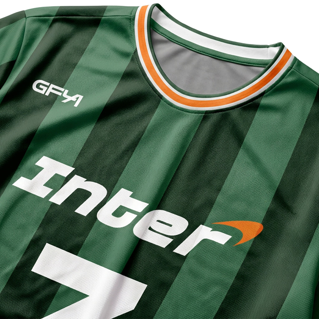 Inter Close Up